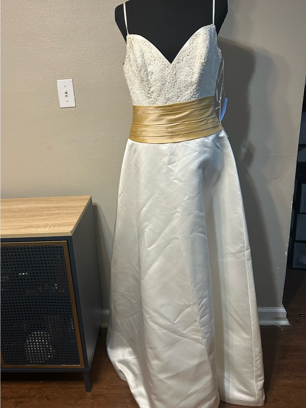 Ginza Collection Ivory Champagne Wedding Dress Beaded Lace Corset Back SZ 10